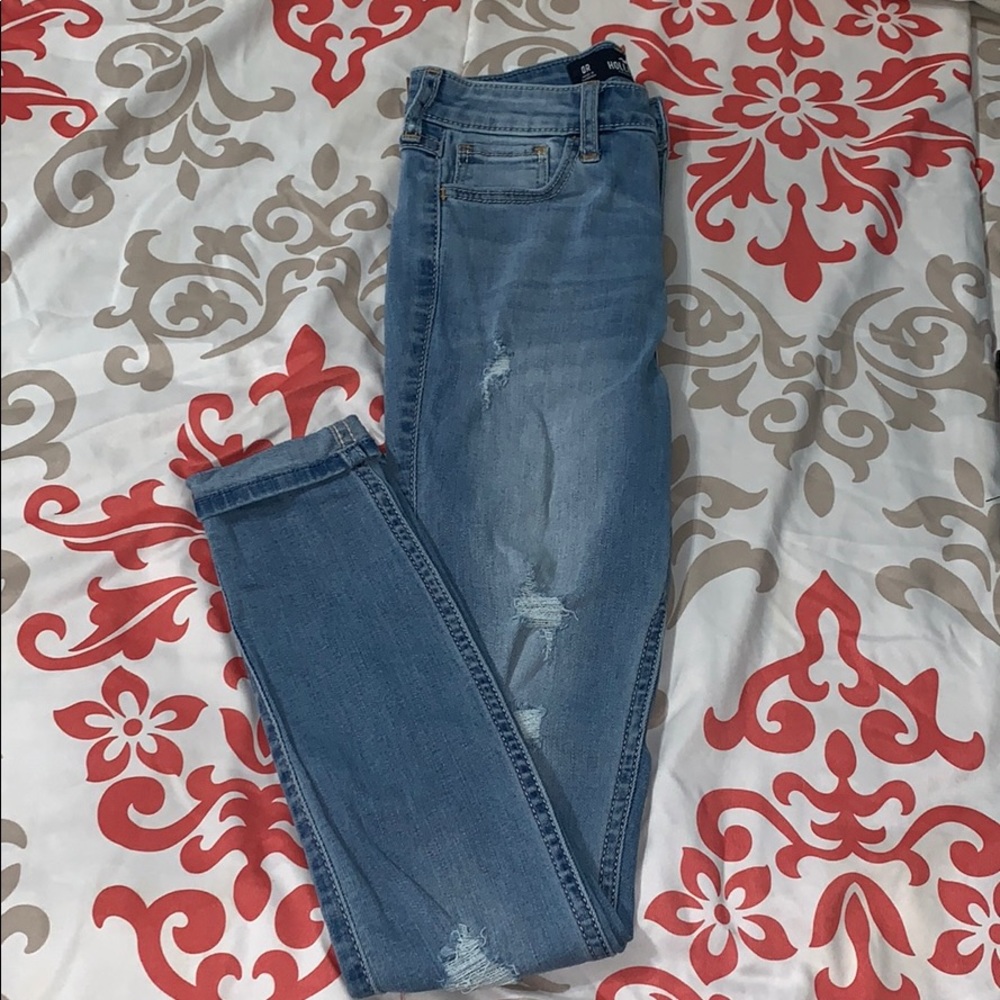 Light blue ripped jeans